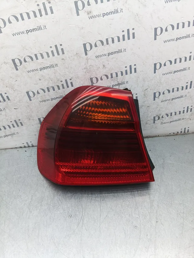 Pomili Fanaleria BMW Serie 3 E90 fanale posteriore sinistro usato OEM 276301