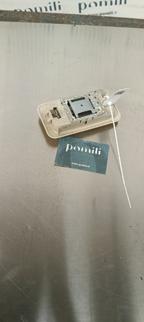 Pomili Fanaleria Ford KA (CCU) luce cortesia anteriore tetto