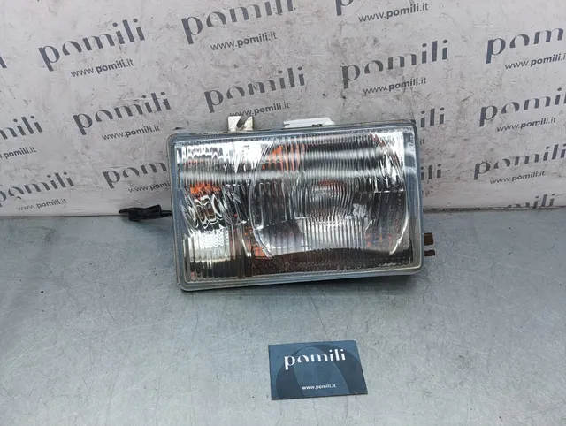 Pomili Fanaleria Isuzu Trooper 215-1101R faro anteriore destro usato