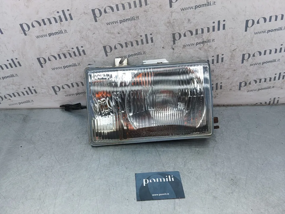 Pomili Fanaleria Isuzu Trooper 215-1101R faro anteriore destro usato