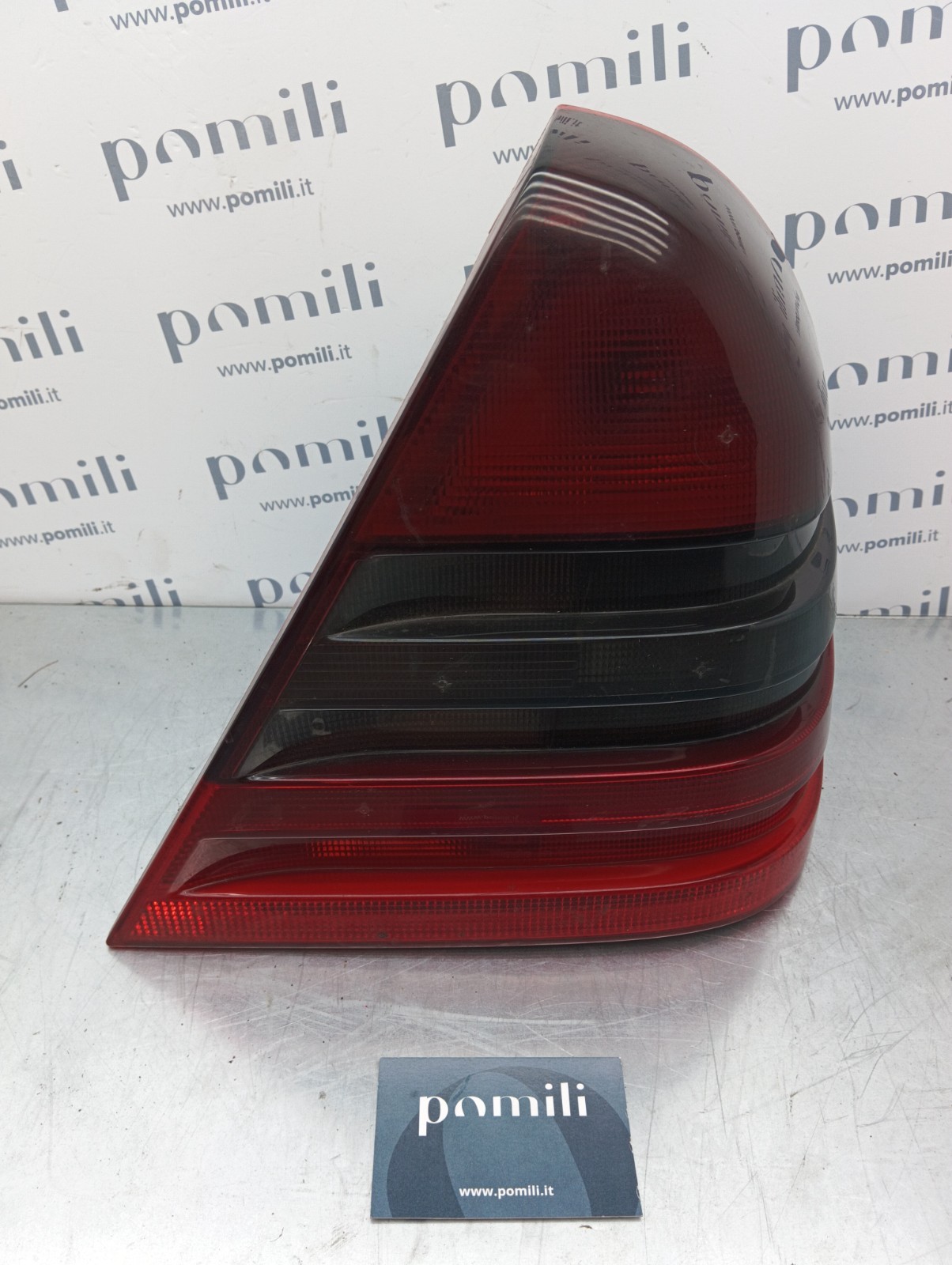 Pomili Fanaleria Fanale posteriore destro Mercedes-Benz Classe C (W202) (1993-2000) usato 2028203664R
