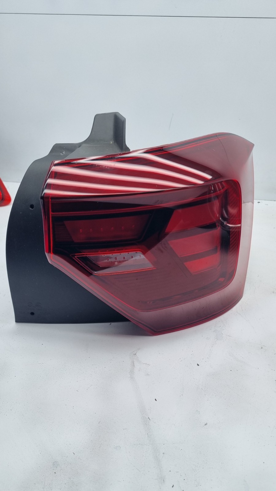 Pomili Altro auto Volkswagen Polo 6ª serie (2G)(2017+) fanale posteriore usato