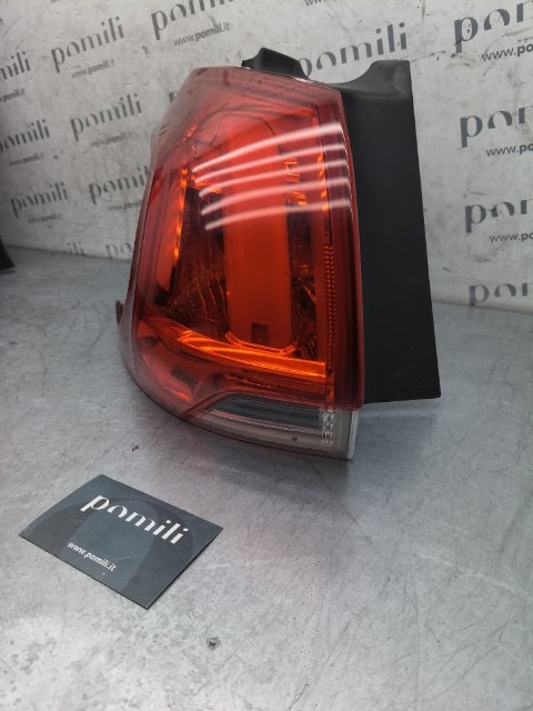 Pomili Fanaleria Peugeot 2008 fanale posteriore sinistro