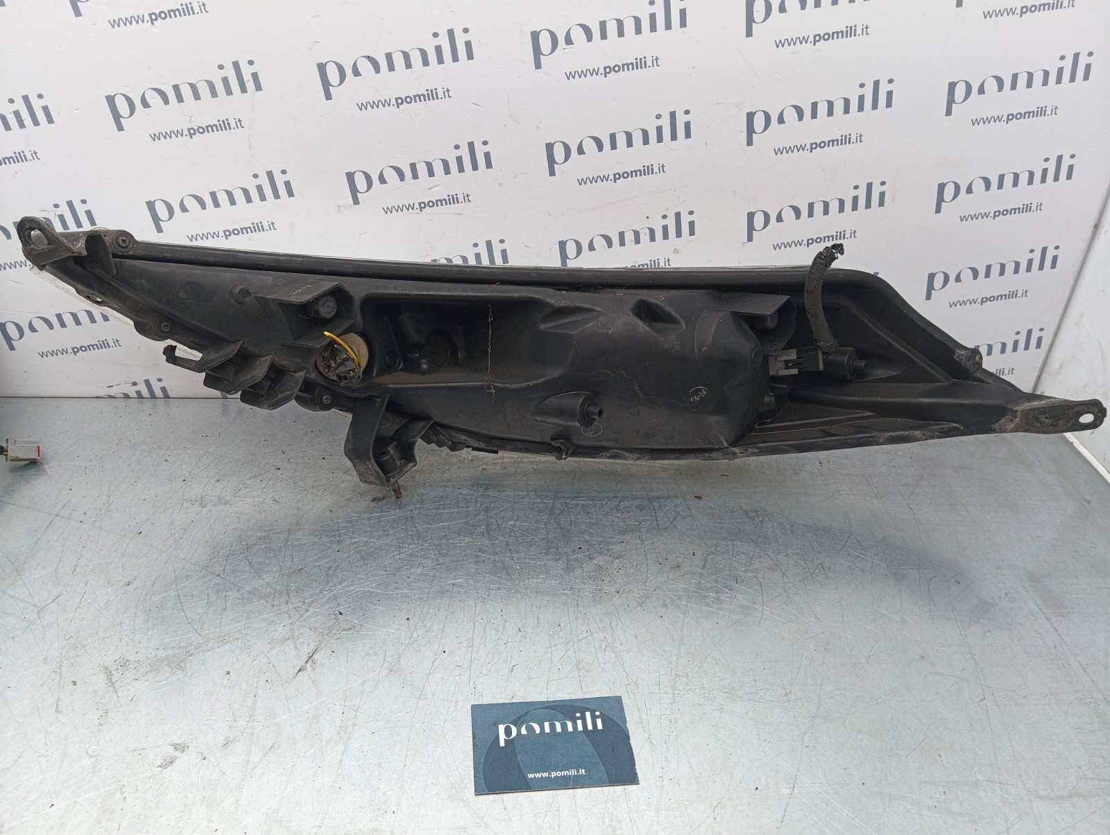 Pomili Fanaleria Faro anteriore destro Nissan Juke 1° serie 2010-14 261201KL0C usato