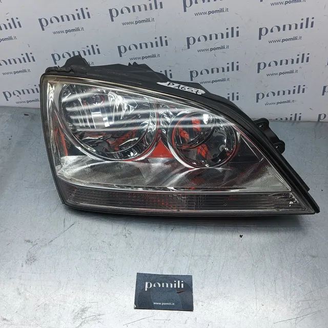 Pomili Fanaleria Kia Sorento 2002-2006 faro anteriore destro usato