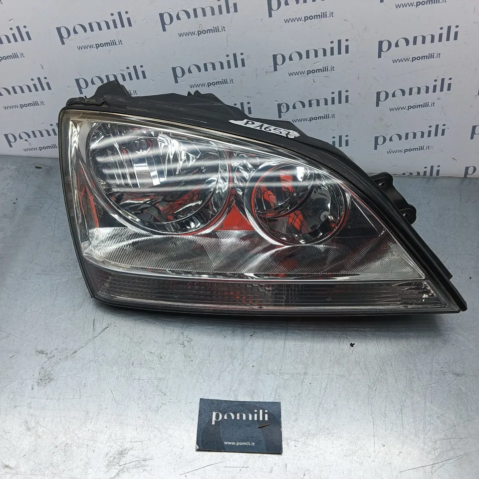 Pomili Fanaleria Kia Sorento 2002-2006 faro anteriore destro usato