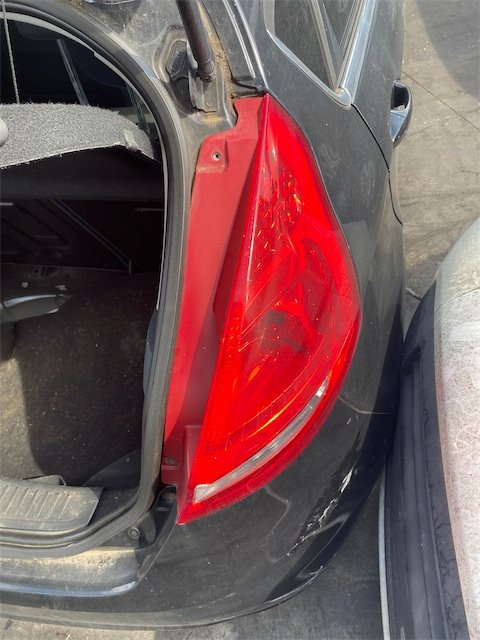 Pomili Fanaleria Fanale post. DX Ford Fiesta (CB1) (09/08>10/13<) destro