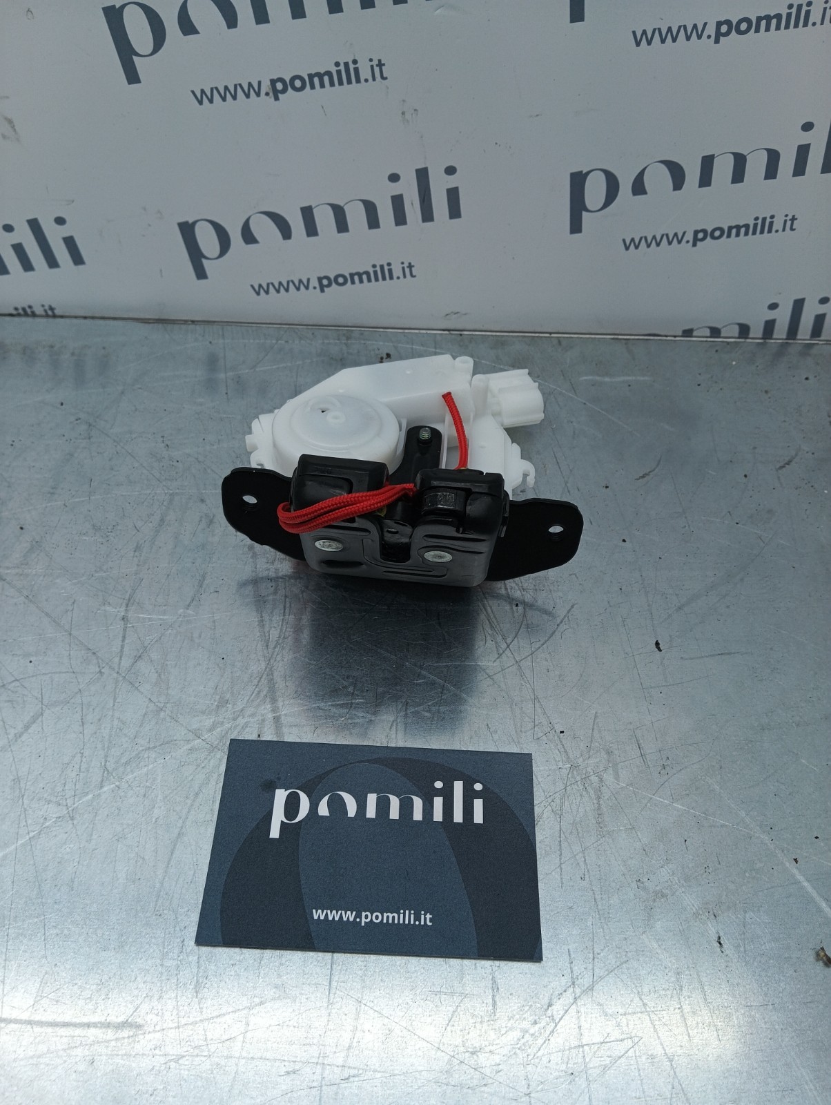 Pomili Lamierati esterni Toyota serratura portellone 69350-52391 nuova