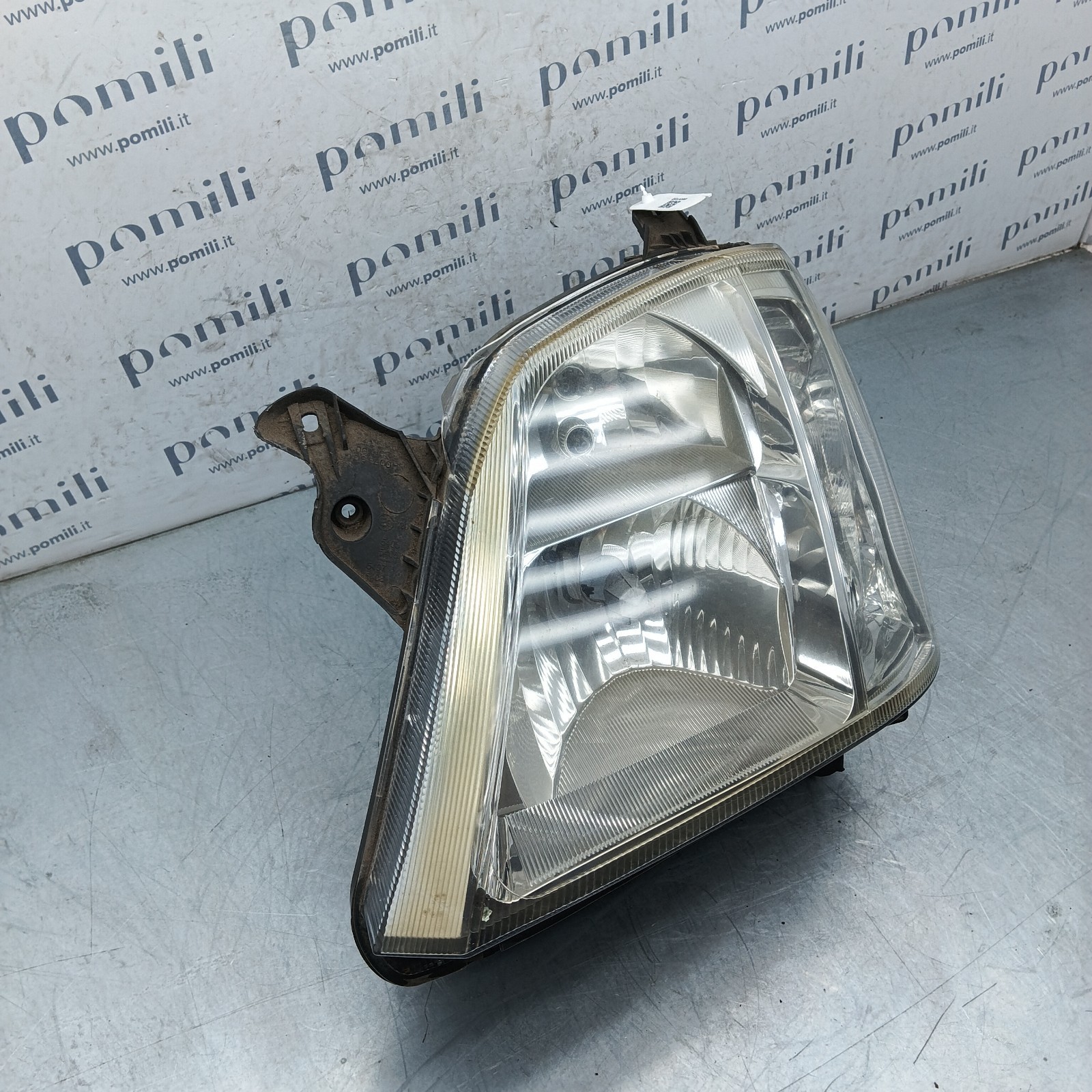 Pomili Fanaleria Opel Meriva A faro anteriore sinistro usato