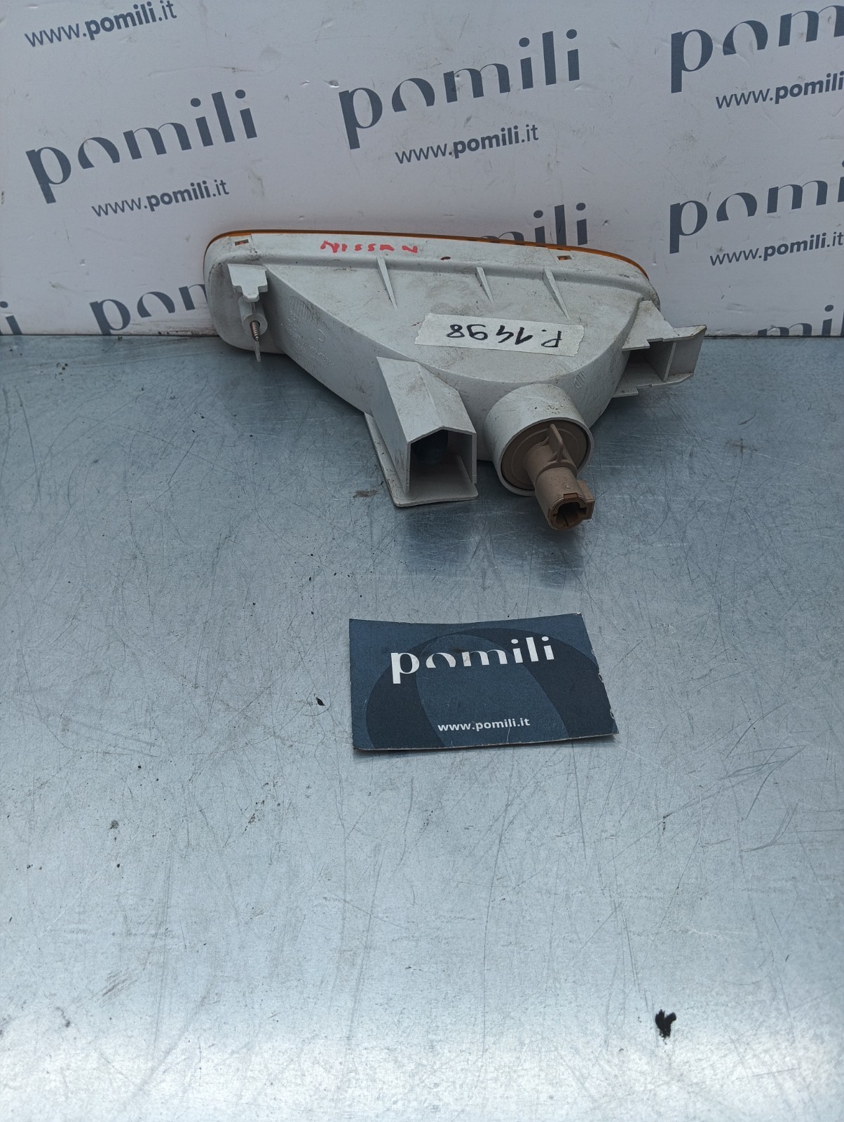 Pomili Fanaleria Nissan 240SX S14 freccia anteriore destra 26124-4B000 usata
