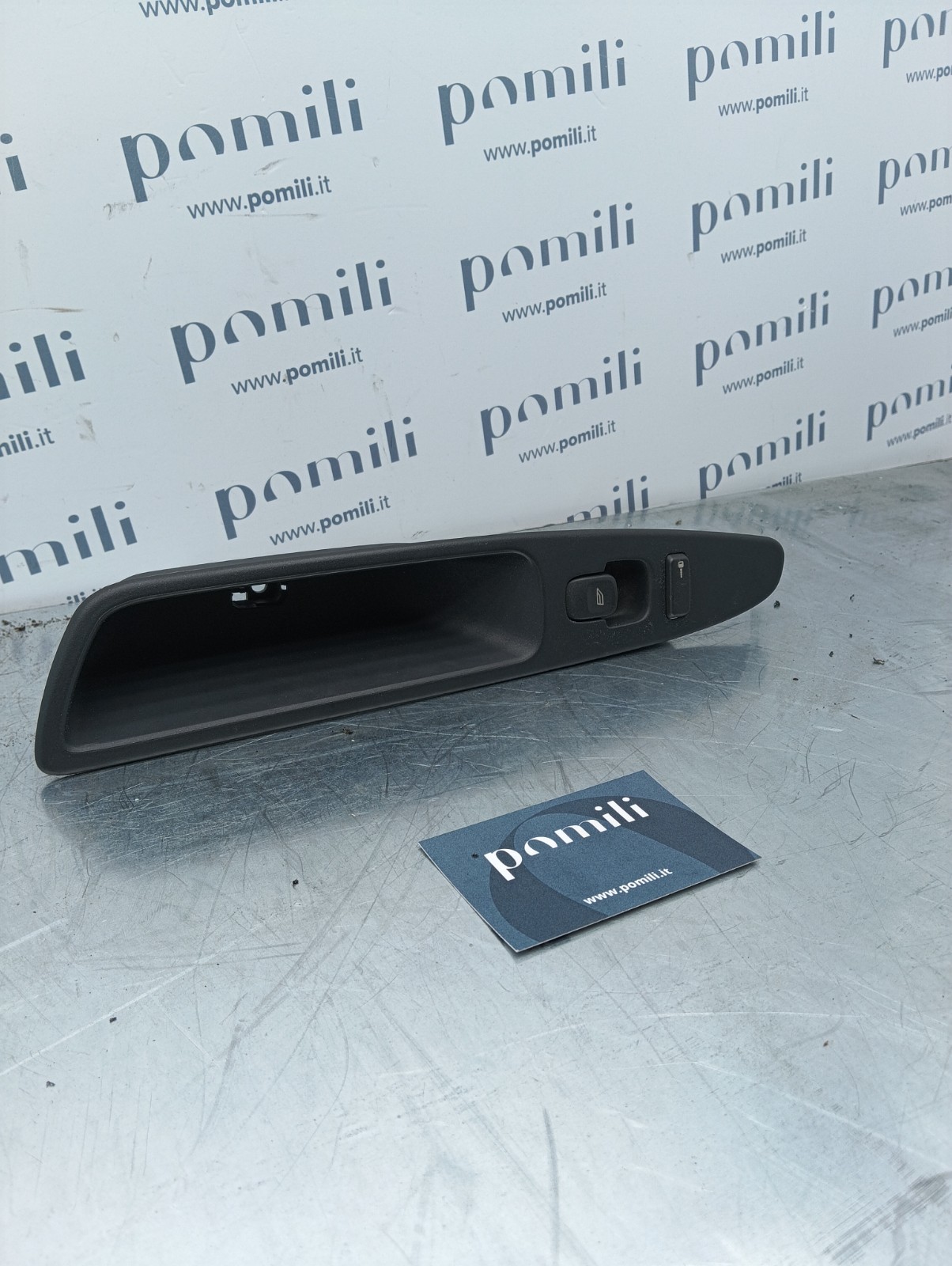 Pomili Rivestimenti interni e parti interne Interruttore alzavetro anteriore destro Volvo S40 / V40 30889753 usato