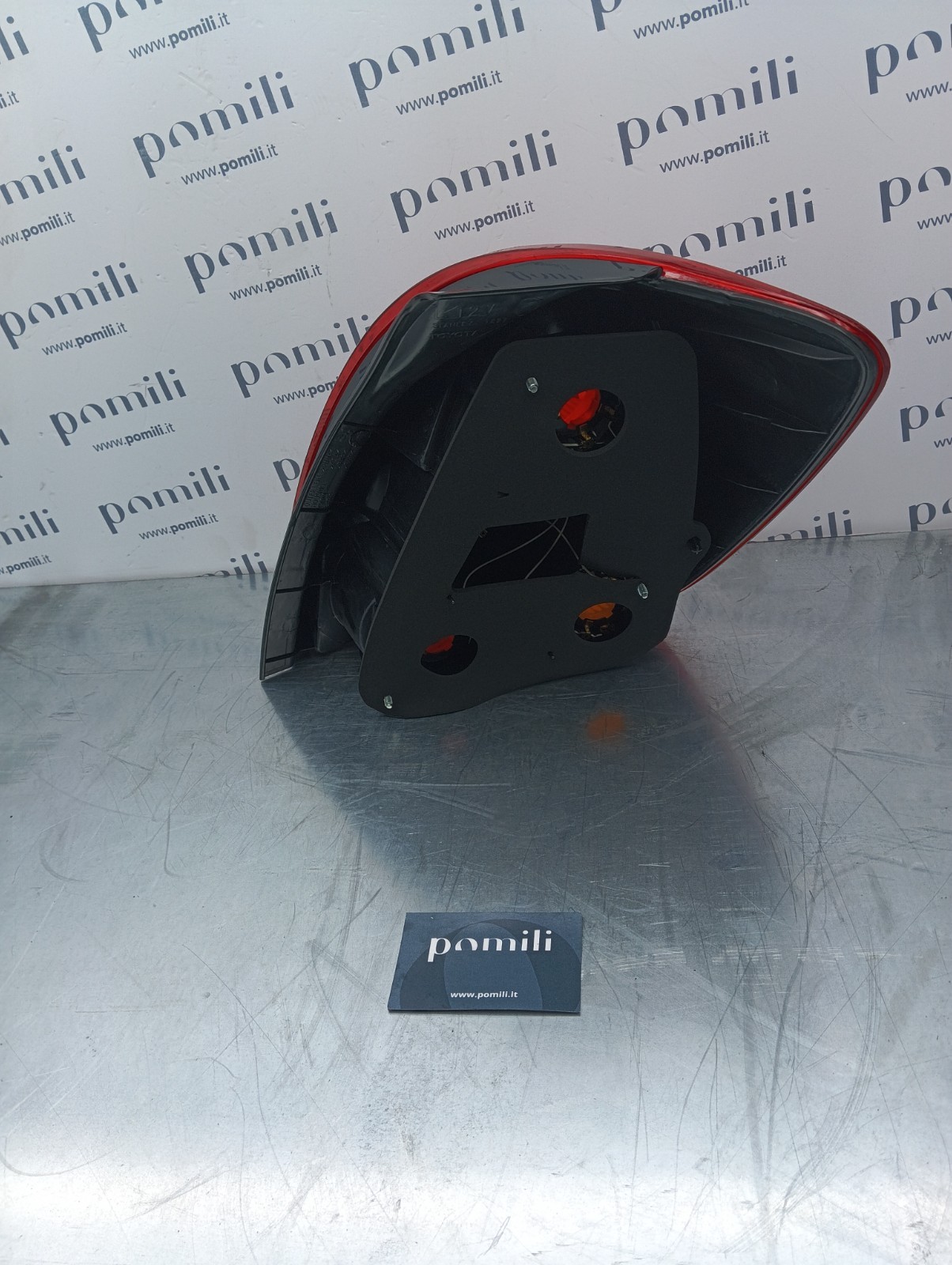Pomili Fanaleria Fanale posteriore sinistro Toyota Corolla Verso 2001-04 81561-13540 nuovo