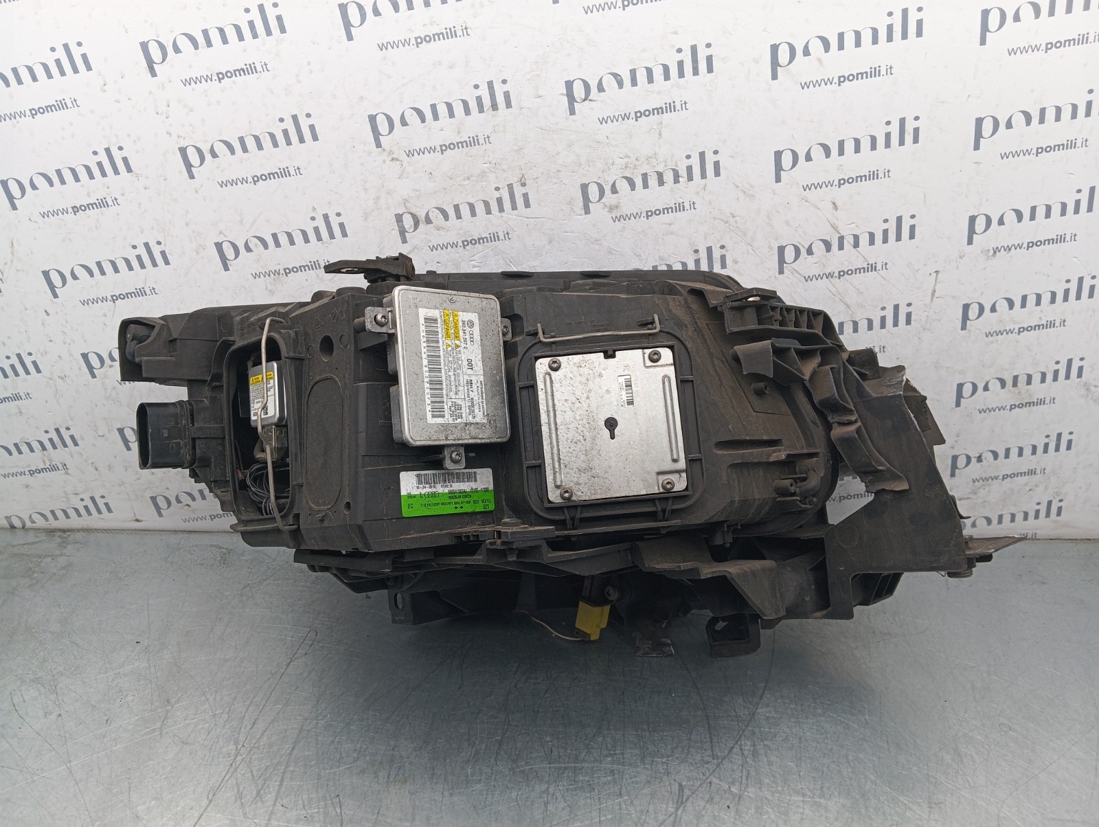 Pomili Fanaleria 10111-17075 faro anteriore sinistro Xenon HID usato