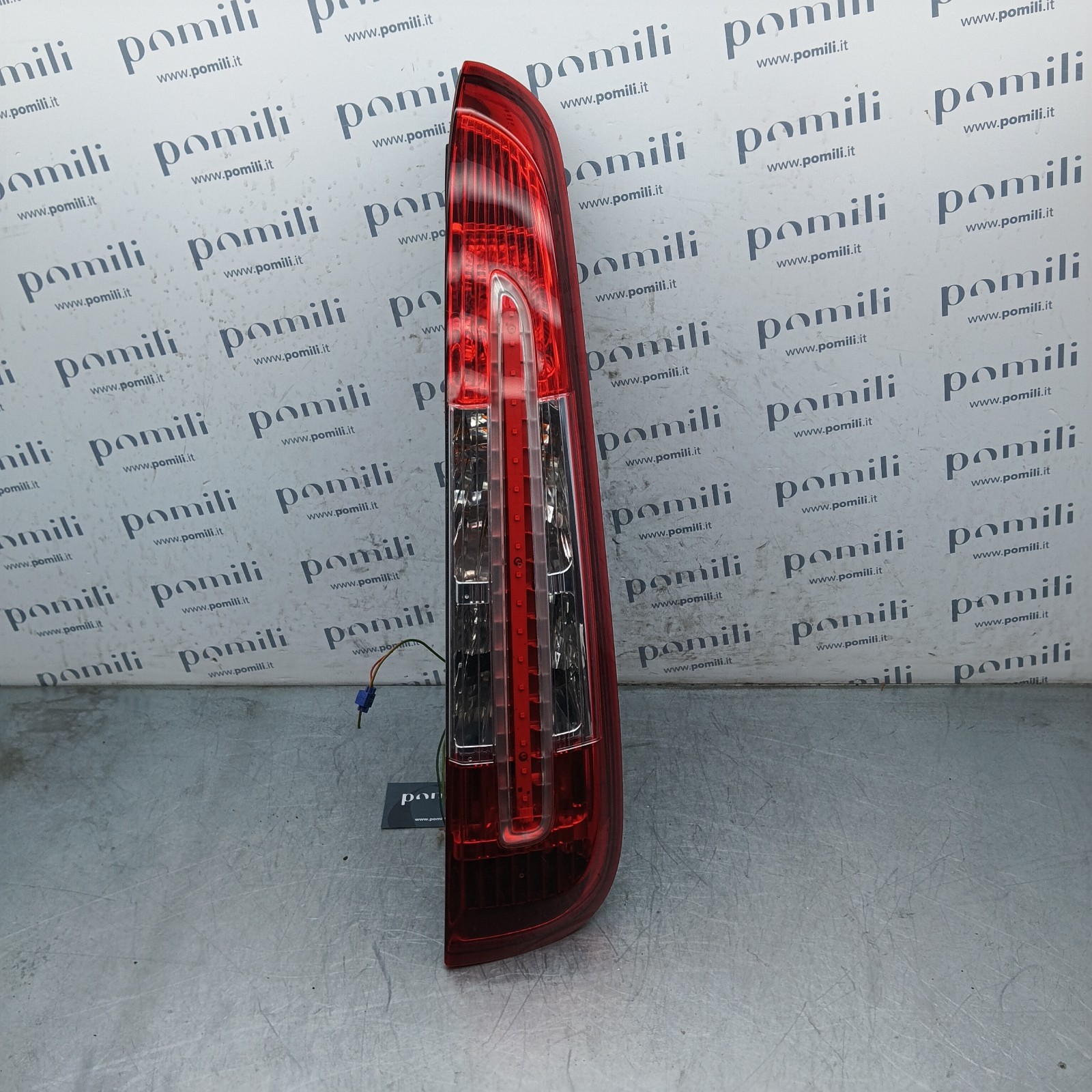 Pomili Fanaleria Ford Focus C-Max M51-13N411-AA fanale destro usato