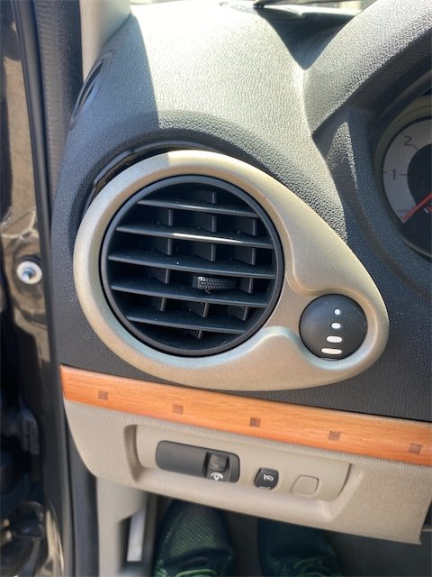 Pomili Climatizzazione Renault Clio 3a Serie bocchetta aria laterale sinistra cruscotto