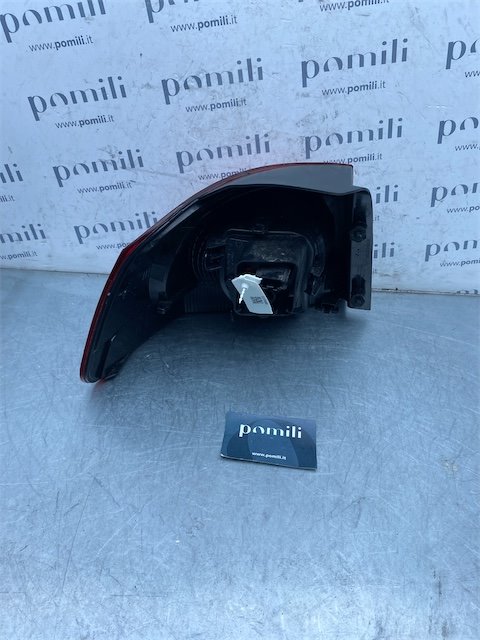 Pomili Fanaleria Volkswagen Golf 5K/AJ fanale posteriore esterno destro