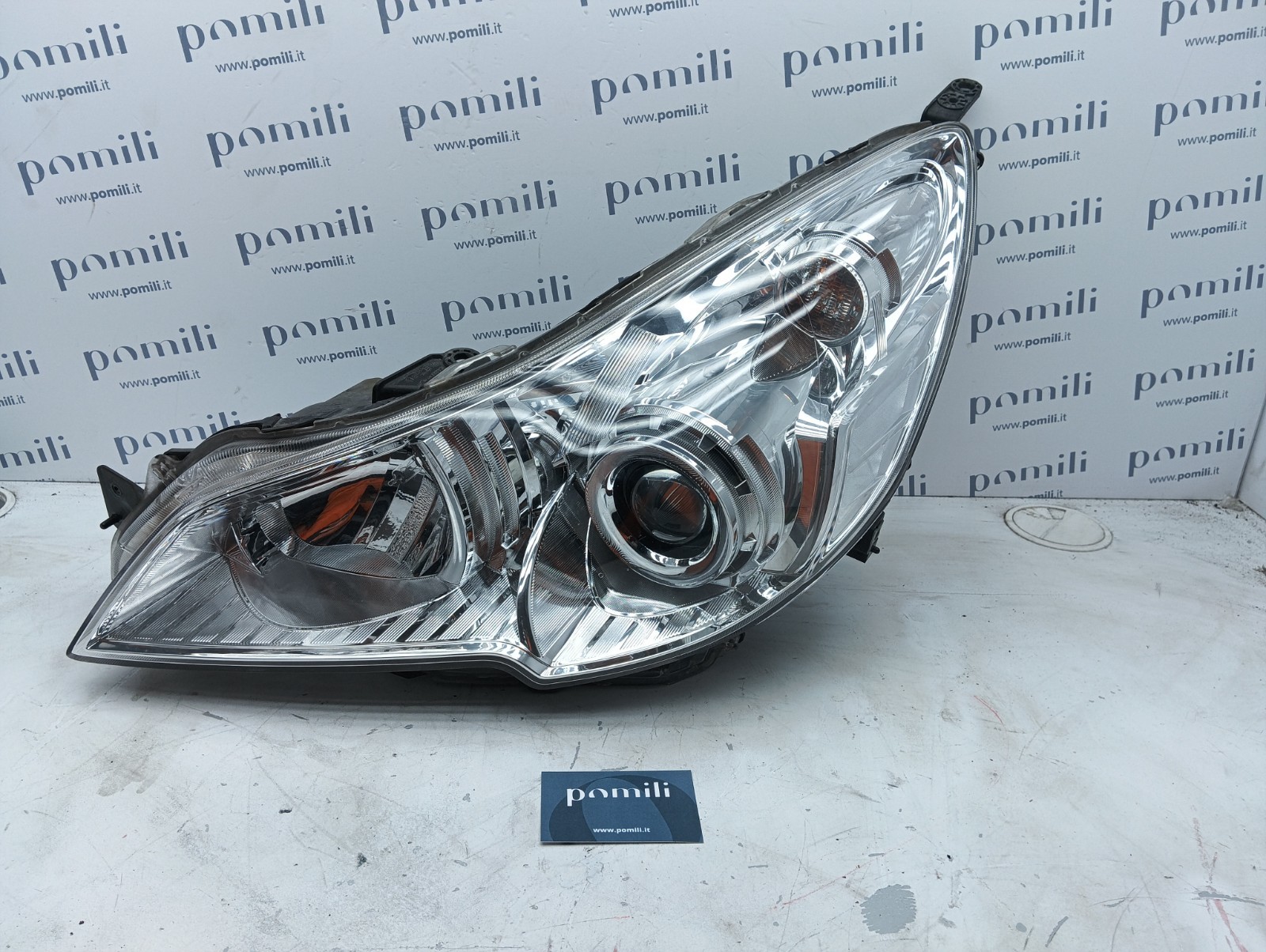 Pomili Fanaleria Outback 10020064 faro anteriore sinistro usato