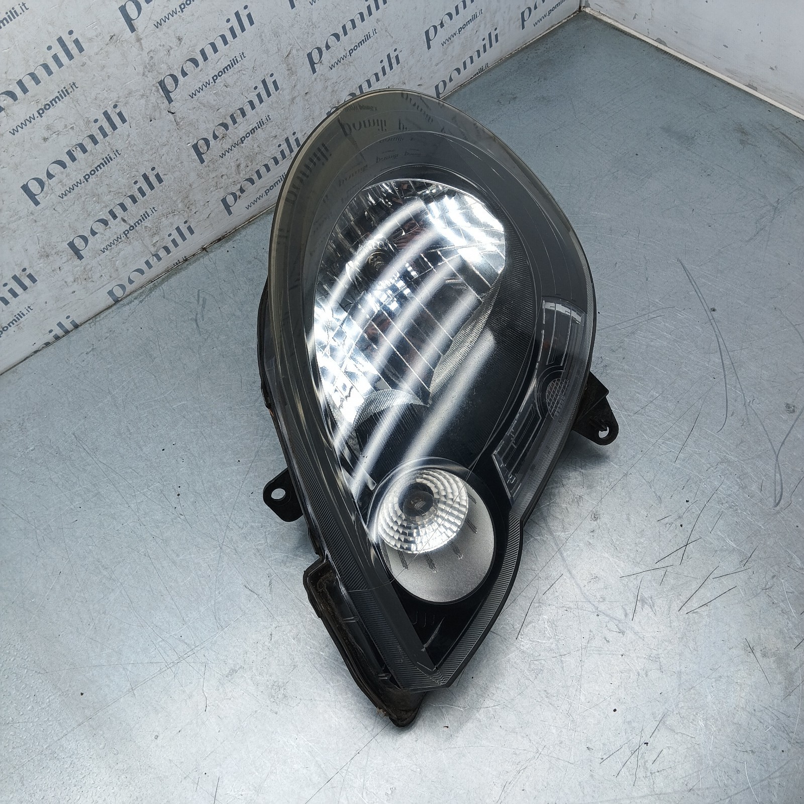 Pomili Fanaleria Faro anteriore Renault Kangoo II 7701068181 sinistro usato