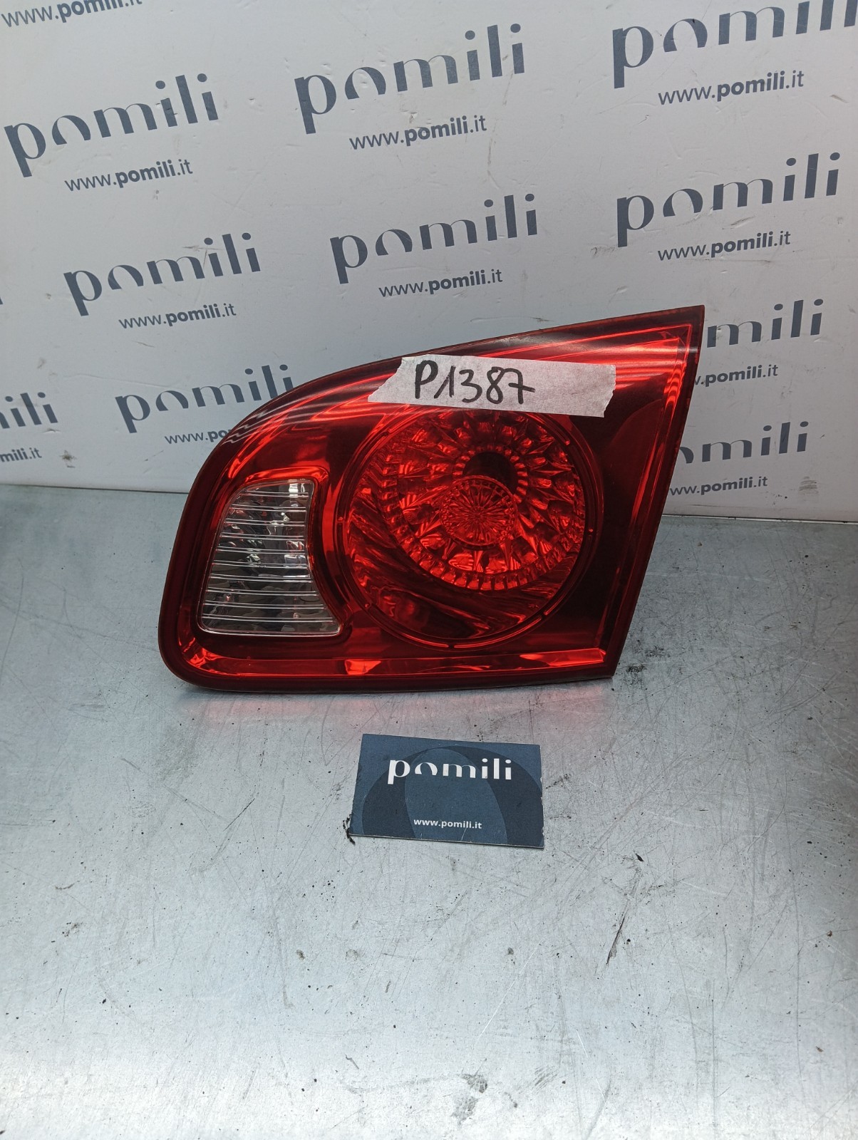 Pomili Fanaleria Hyundai Santa Fe II fanalino interno destro 92406-2B000 usato