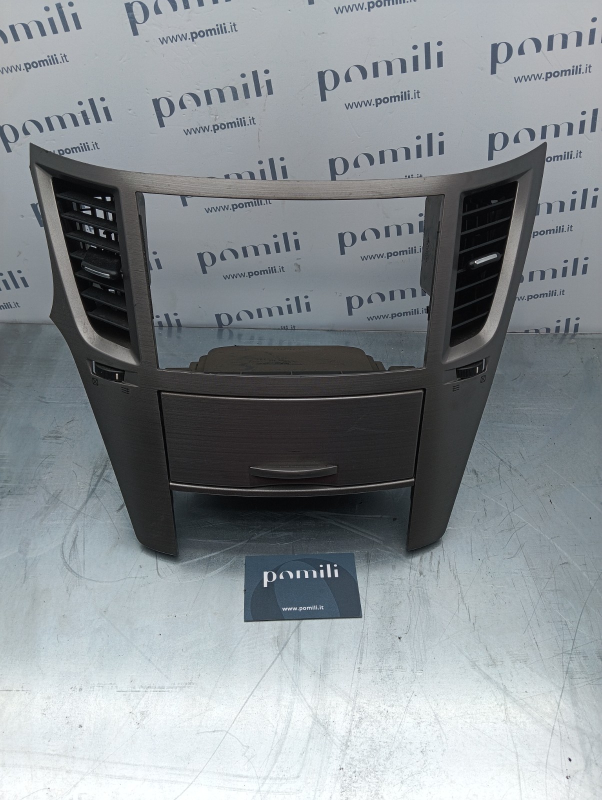 Pomili Rivestimenti interni Subaru Outback vano portaoggetti centrale usato