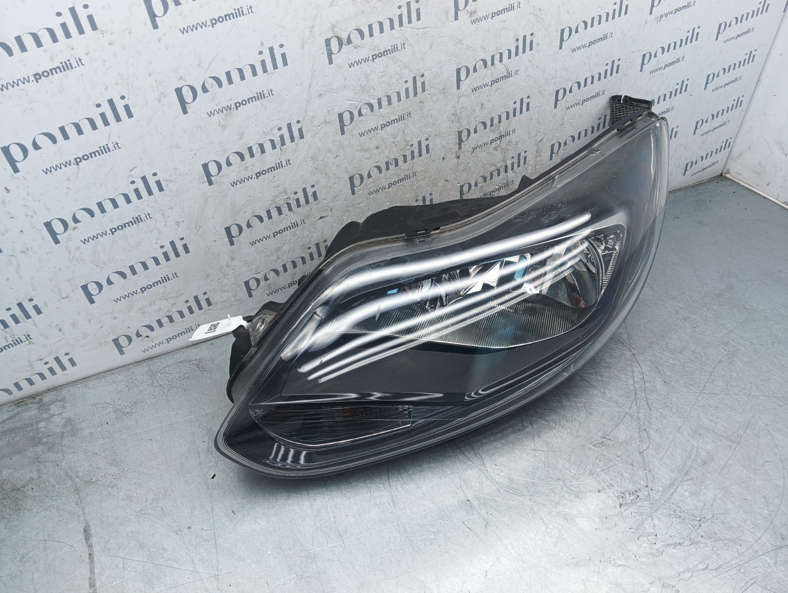 Pomili Fanaleria Faro anteriore sinistro Ford Focus III 1482114822 usato opacizzato