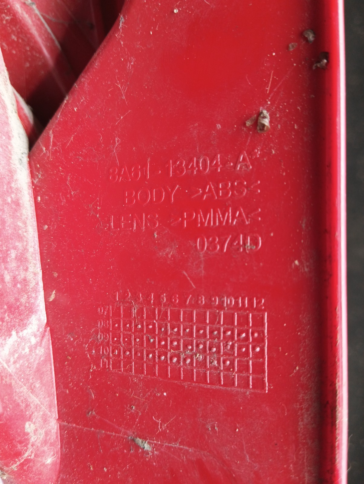 Pomili Fanaleria Ford Fiesta fanale posteriore destro 8A6113404A usato