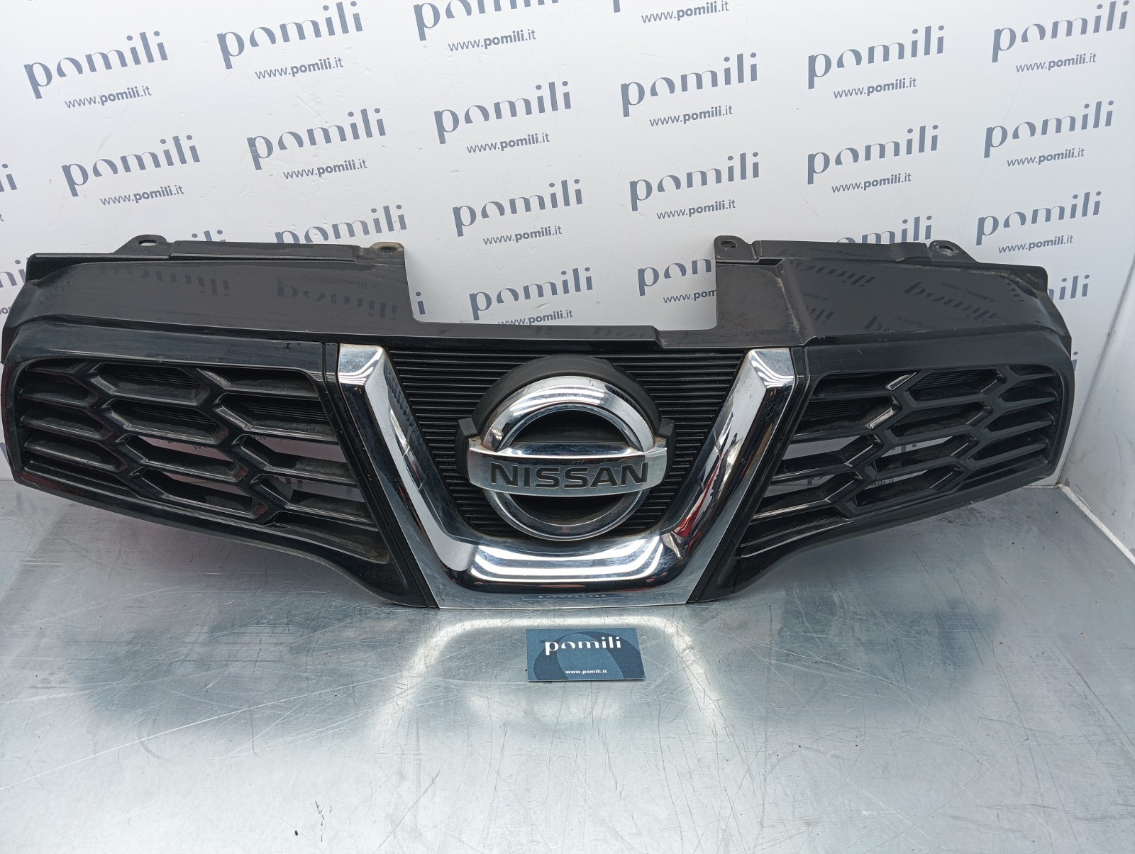 Pomili Lamierati esterni Griglia frontale Nissan Qashqai 62310-BR00A usata