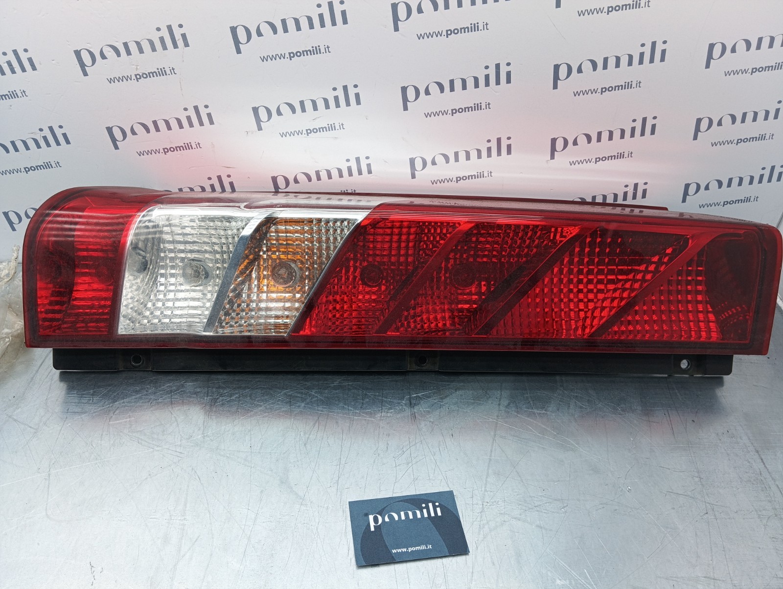 Pomili Fanaleria IVECO Daily fanale posteriore sinistro usato