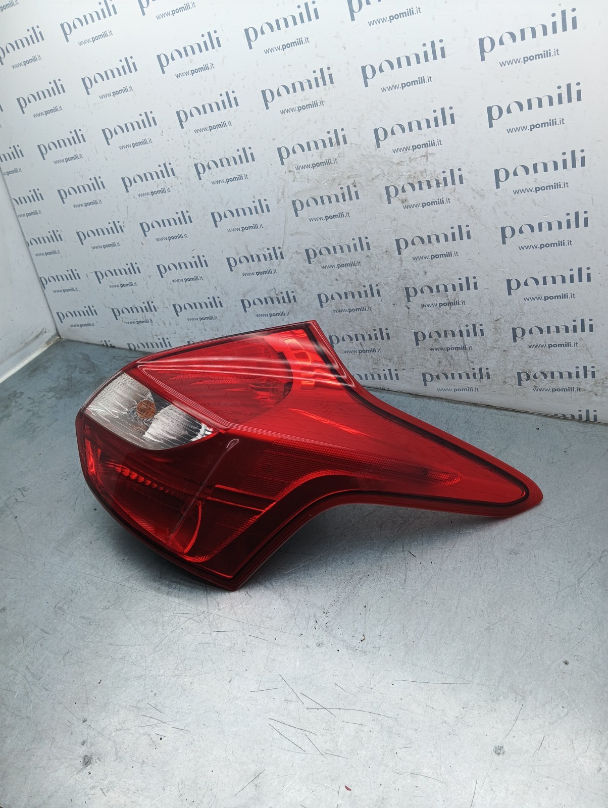 Pomili Fanaleria fanale posteriore destro LED Ford Focus III BM51-13404-BL usato
