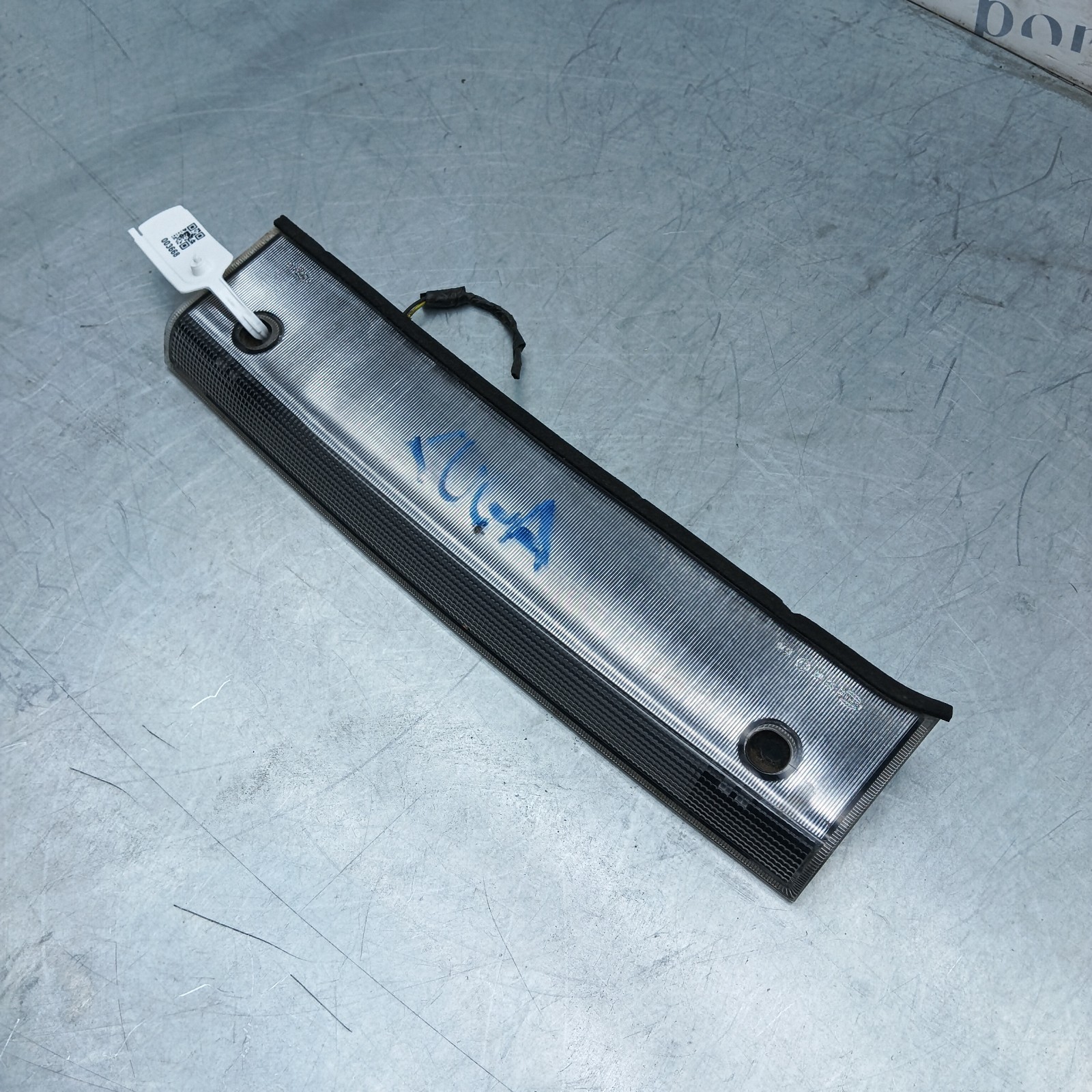 Pomili Fanaleria terzo stop Ford Kuga I BM51-13A613 usato