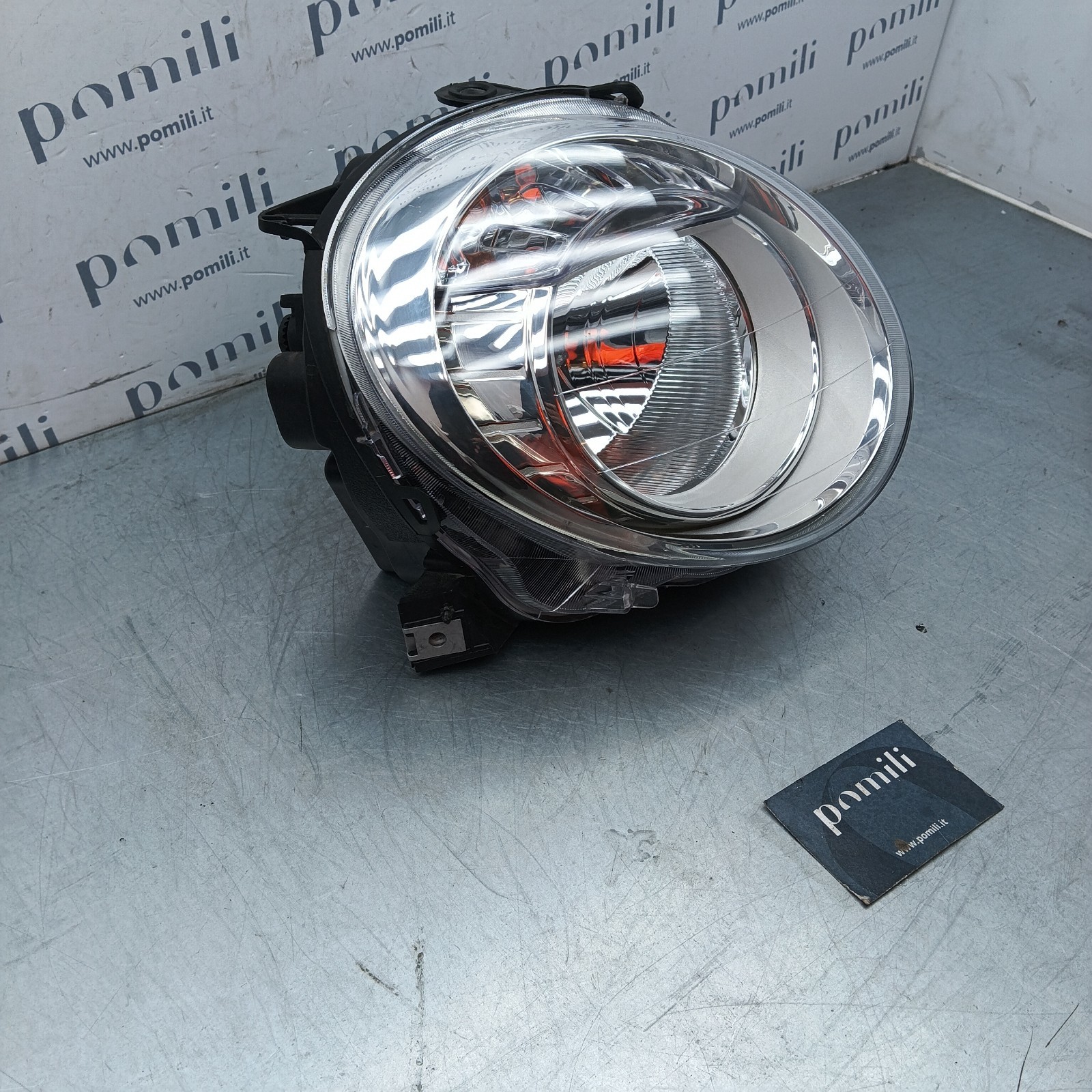 Pomili Fanaleria Faro anteriore destro Fiat 500 51787491 usato