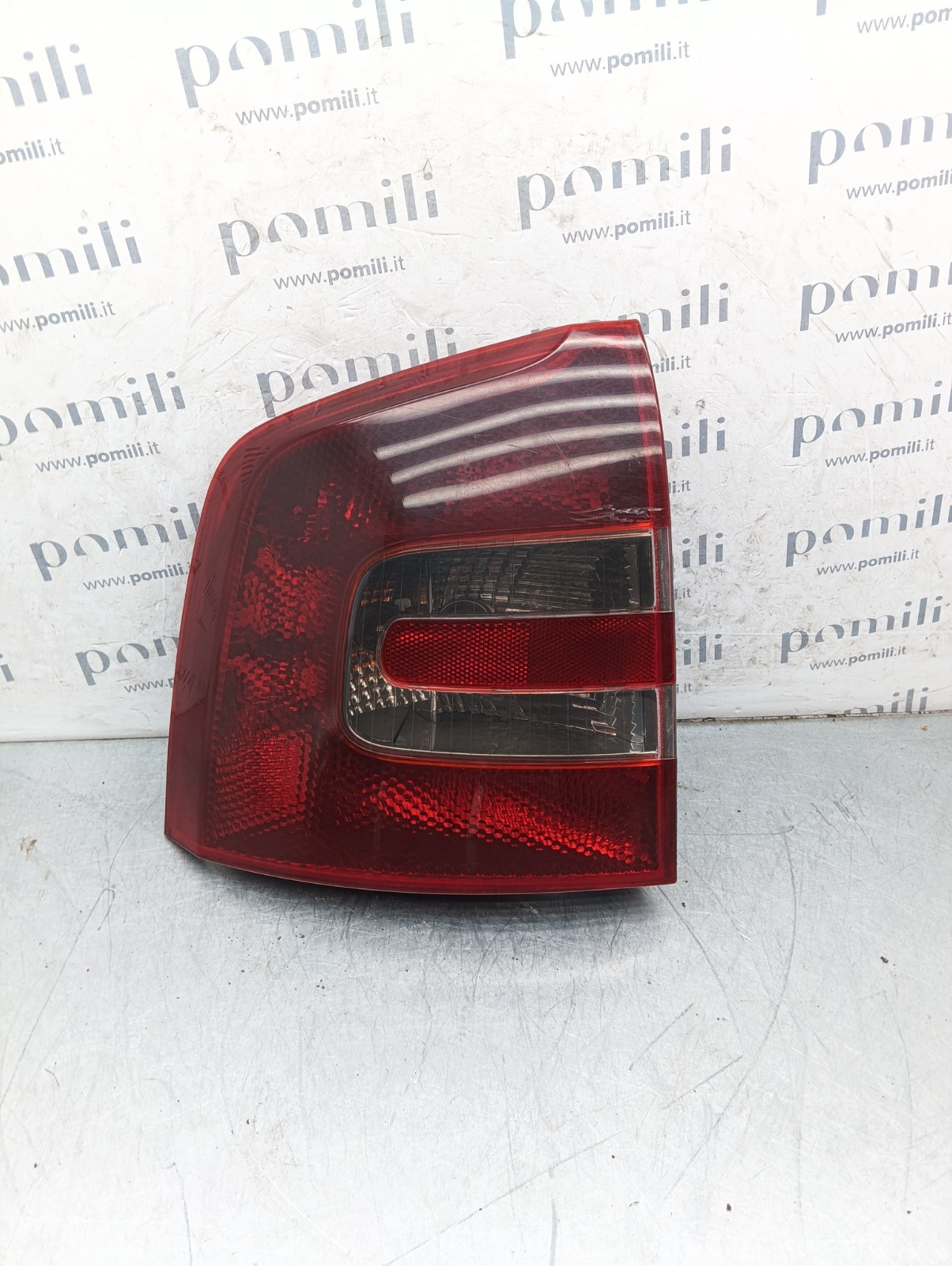 Pomili Fanaleria Skoda Octavia fanale posteriore sinistro 2004-2008 usato