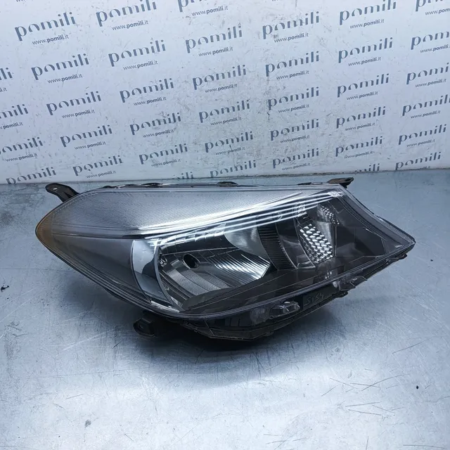 Pomili Fanaleria Faro anteriore destro base Toyota Yaris III 81110-0D450