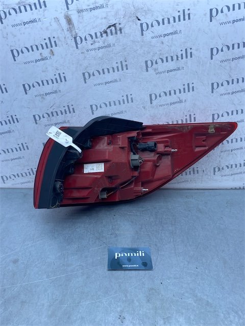 Pomili Fanaleria Kia Sportage 3a serie fanale posteriore esterno sinistro