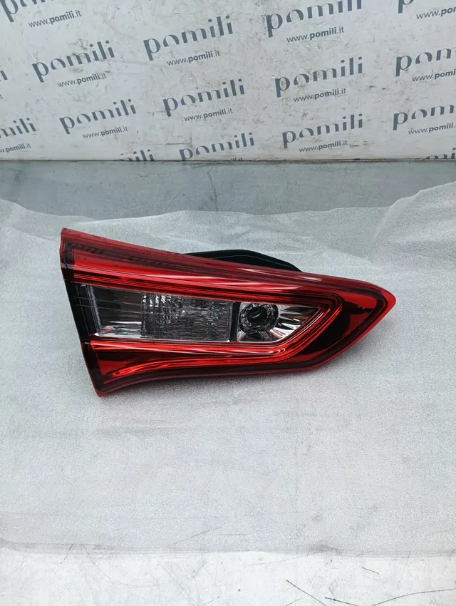 Pomili Fanaleria Fanale posteriore sinistro portellone Toyota Yaris Hybrid 2017-2020 81560-0D610 nuovo