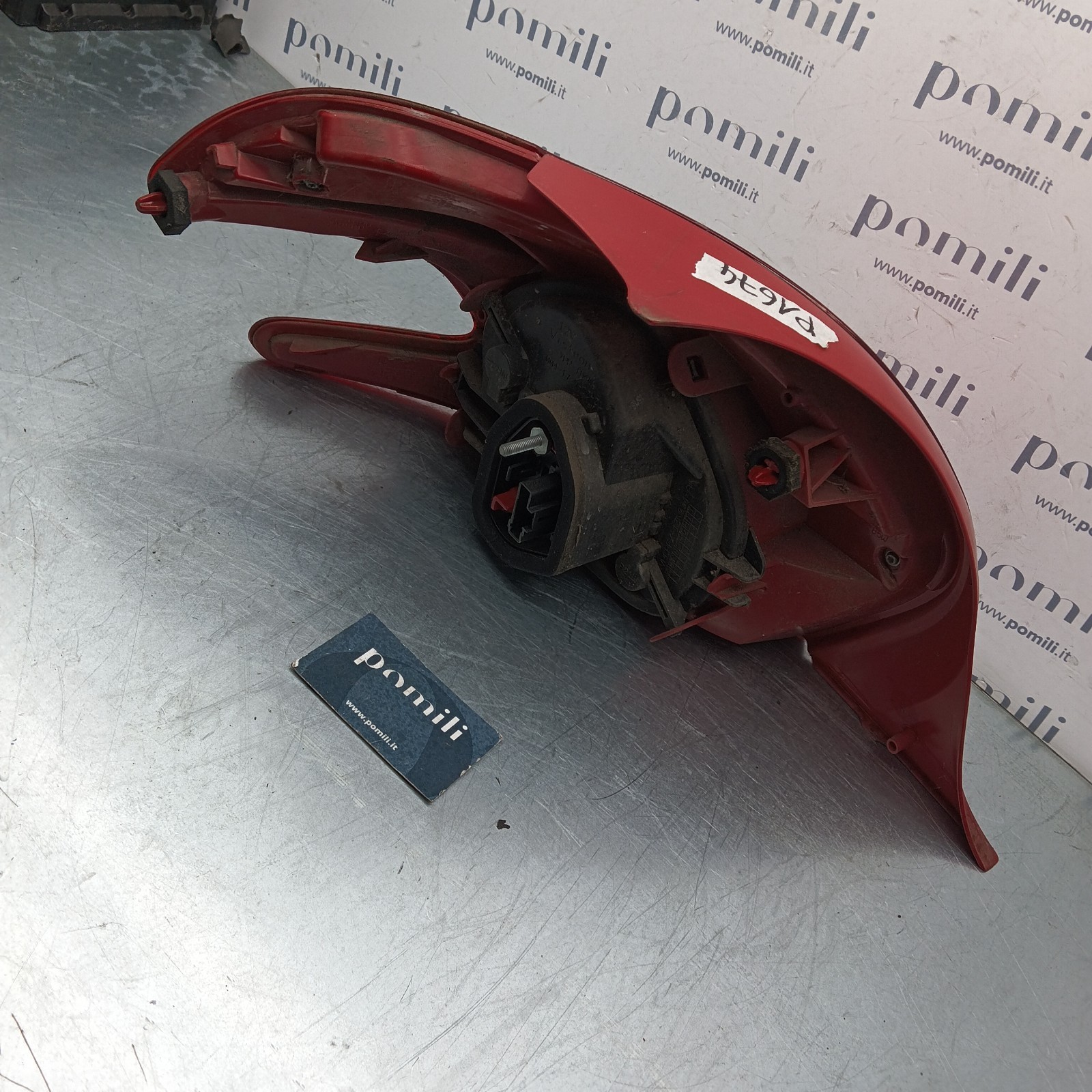 Pomili Fanaleria Peugeot 208 fanale posteriore destro usato 9672628380-03