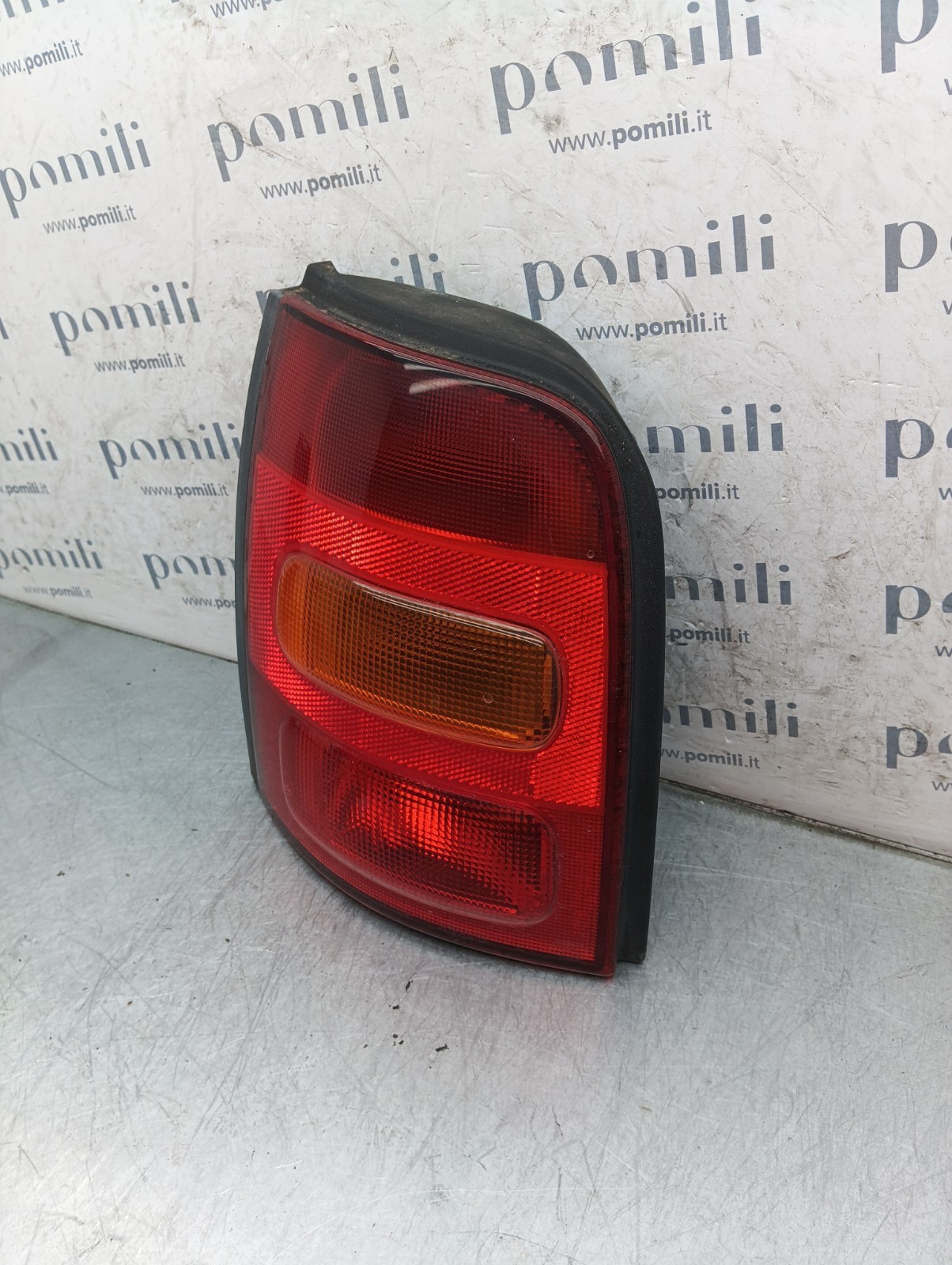 Pomili Fanaleria Nissan Micra K11 fanale posteriore sinistro usato 265556F600