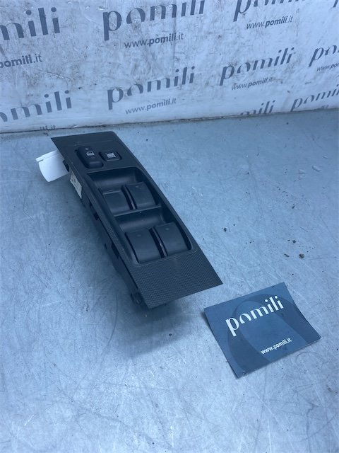 Pomili Rivestimenti interni e parti interne TOYOTA COROLLA VERSO alzacristallo elettrico posteriore sinistro