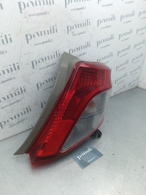 Pomili Fanaleria Toyota Yaris fanale posteriore destro 2011–2015