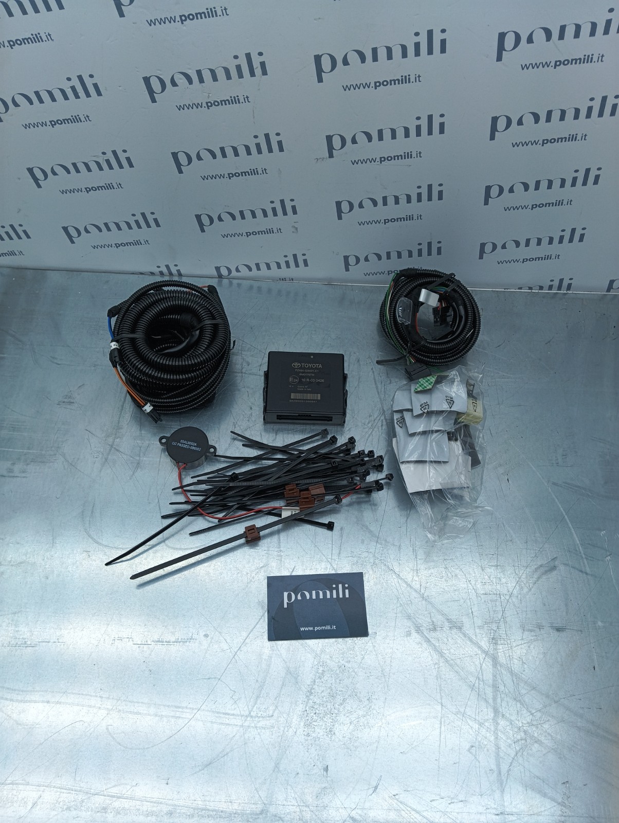 Pomili Elettronica/batteria ibride kit sensori parcheggio anteriore Toyota Prius PZ464-G3421-D0 usato