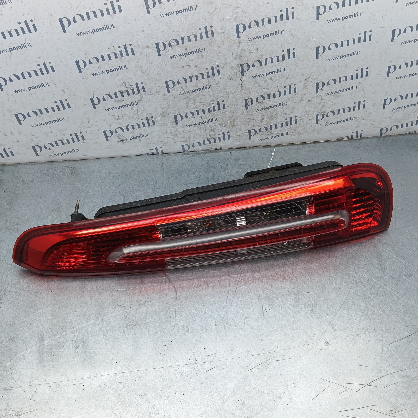 Pomili Fanaleria Ford Focus C-Max M51-13N411-AA fanale destro usato