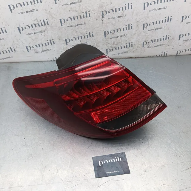 Pomili Fanaleria Mercedes-Benz Classe B W246 fanale posteriore sinistro 626131L1 usato