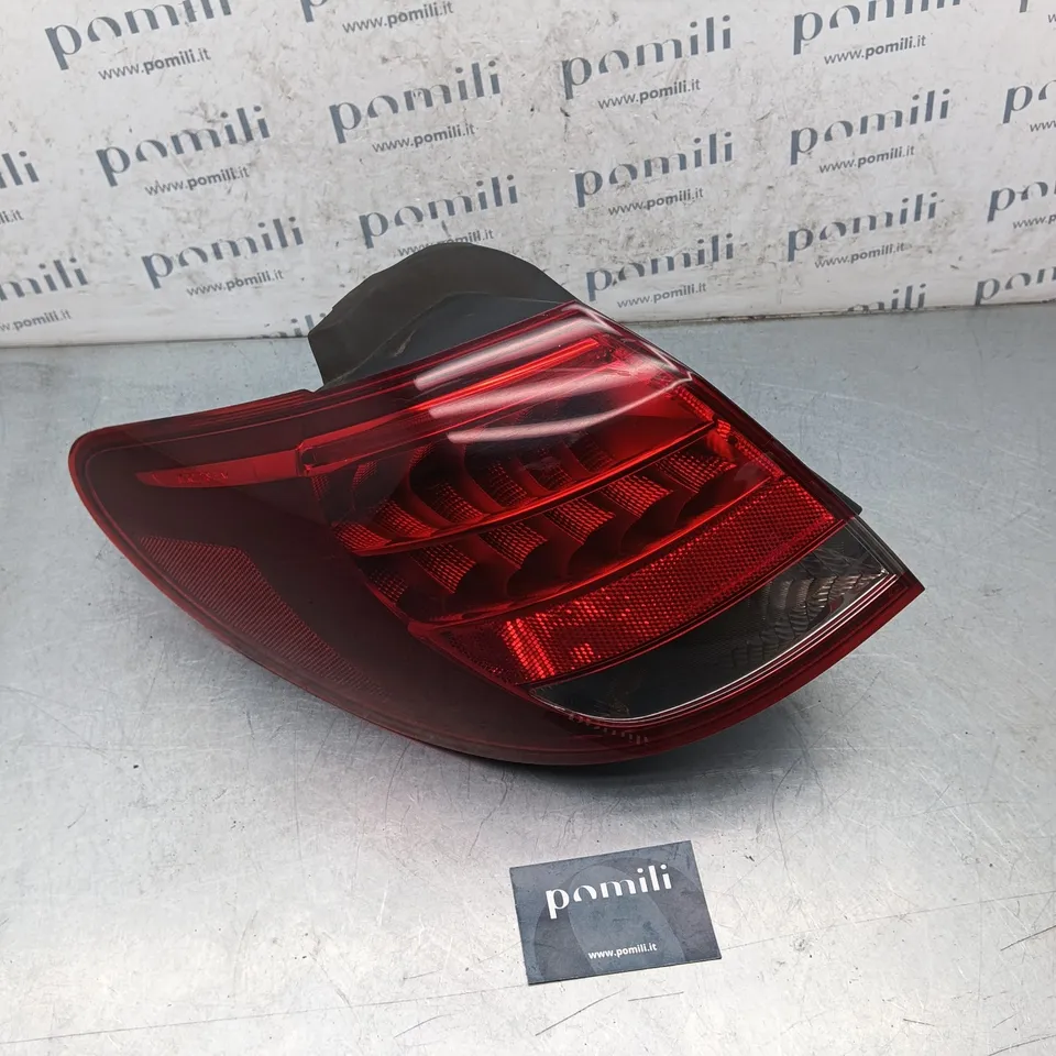 Pomili Fanaleria Mercedes-Benz Classe B W246 fanale posteriore sinistro 626131L1 usato