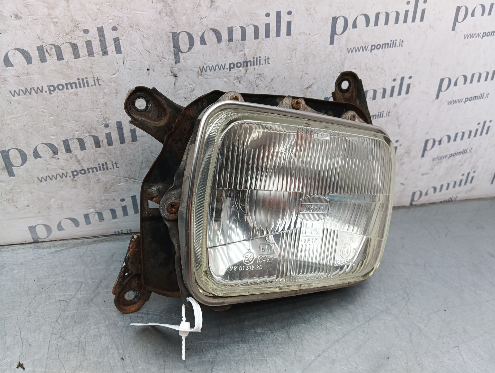 Pomili Fanaleria faro anteriore 02104R20 Toyota LandCruiser Hilux Mitsubishi L200