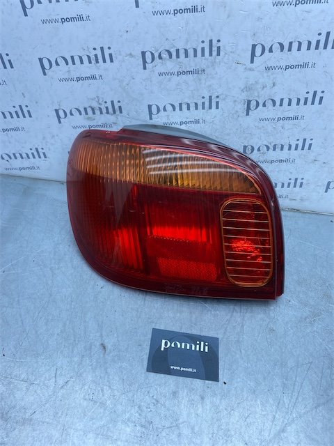 Pomili Fanaleria TOYOTA YARIS fanale posteriore sinistro FRP