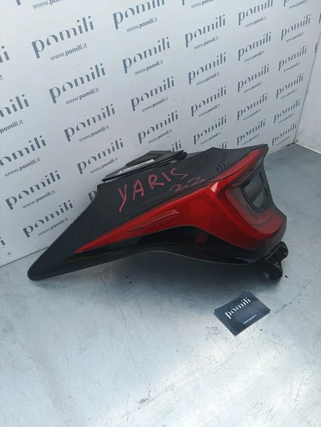 Pomili Fanaleria Fanale posteriore sinistro Toyota Yaris 81561K0040 usato