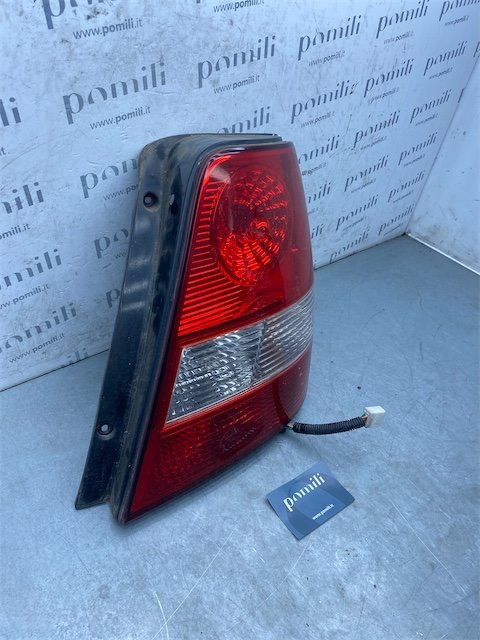 Pomili Fanaleria Kia Sorento 1ª serie fanale posteriore destro