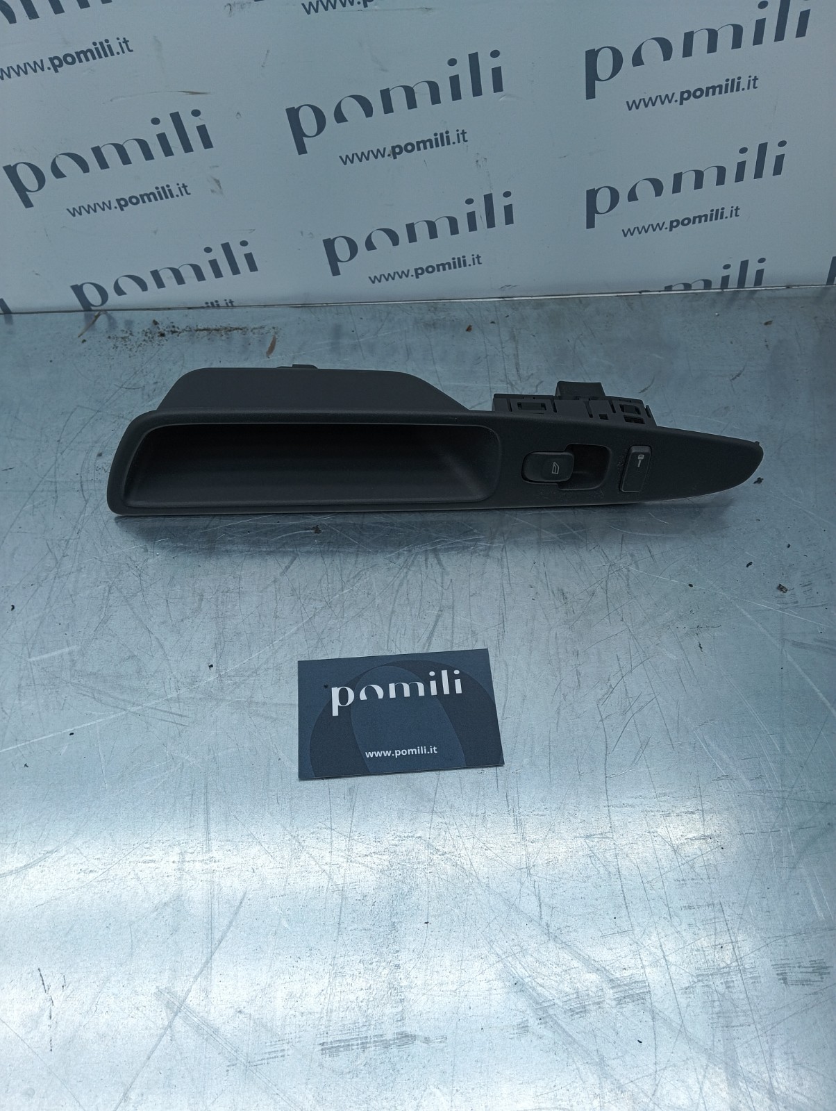 Pomili Rivestimenti interni e parti interne Interruttore alzavetro anteriore destro Volvo S40 / V40 30889753 usato