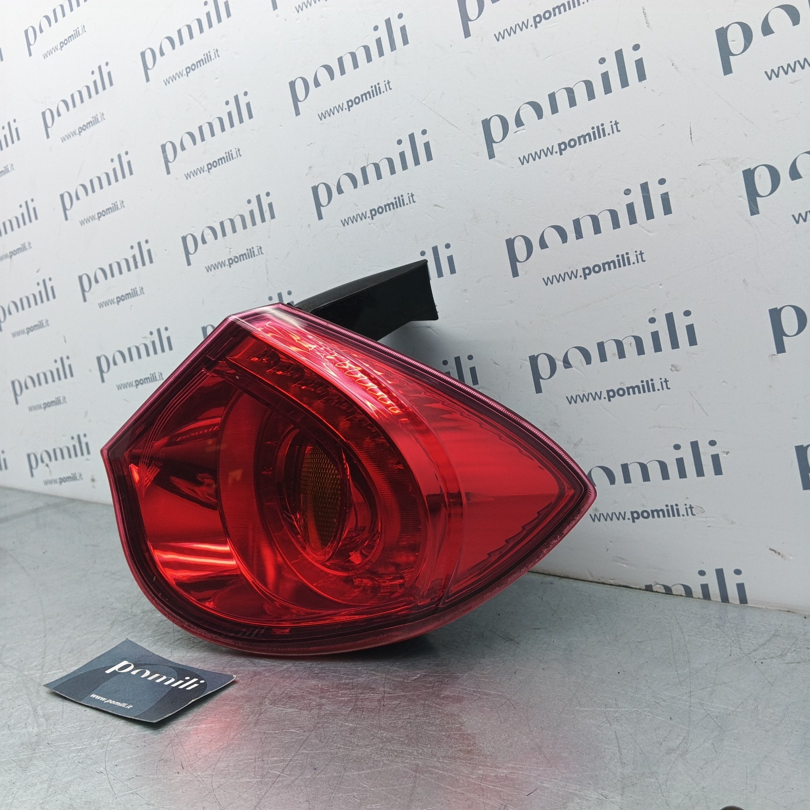 Pomili Fanaleria Fanale posteriore Alfa Romeo Giulietta destro 50513612 usato