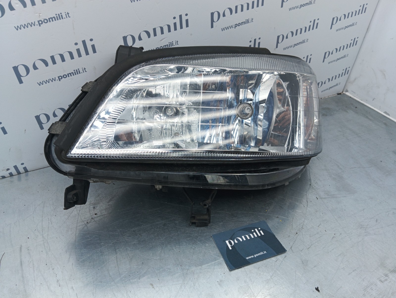 Pomili Fanaleria Opel Zafira faro anteriore sinistro 90582021 usato